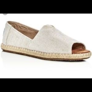 NWOB Toms espadrille Flats